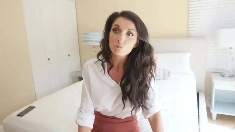 Keeping Stepmoms Dirty Secret – Silvia Saige PervMom