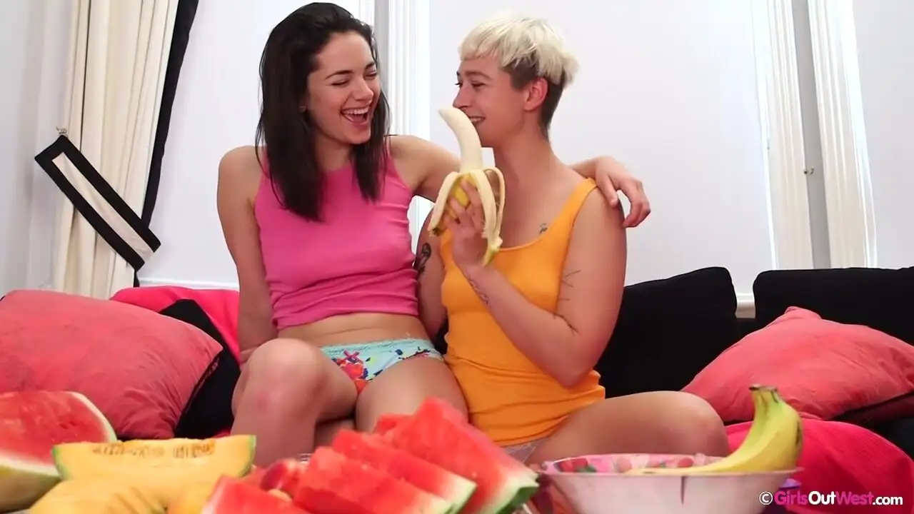 Rose & Steel – Tropical Fruit Munch Girls Out West